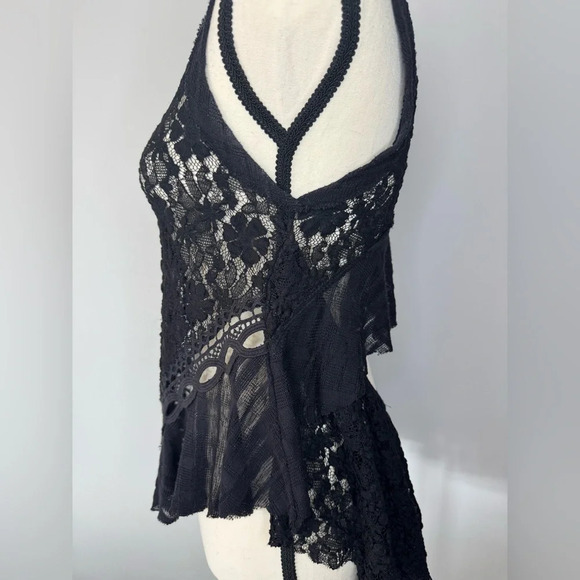 Black Lace Sleeveless Top - Picture 5 of 17